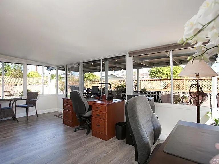 925 La Fiesta Way — Photo 13