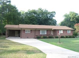 107 Hillcrest Dr, Roanoke Rapids, NC 27870