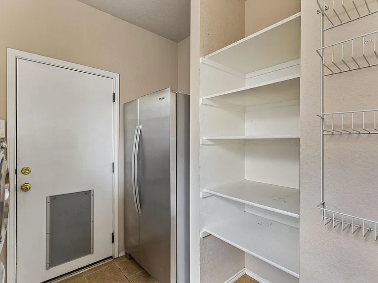 2404 Kristen Ln — Photo 18
