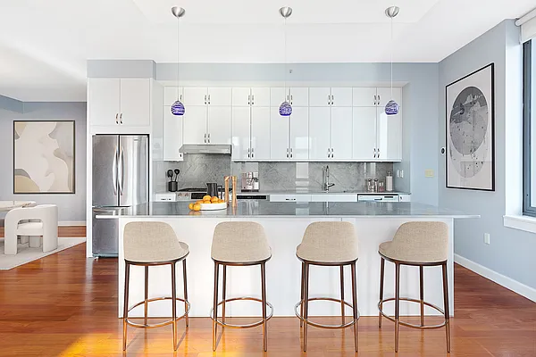 Sold by Compass | media 2