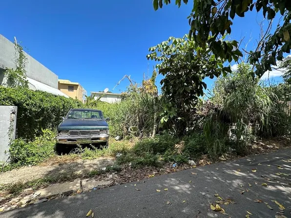 1753 Santurce Manati St, San Juan, PR 00912