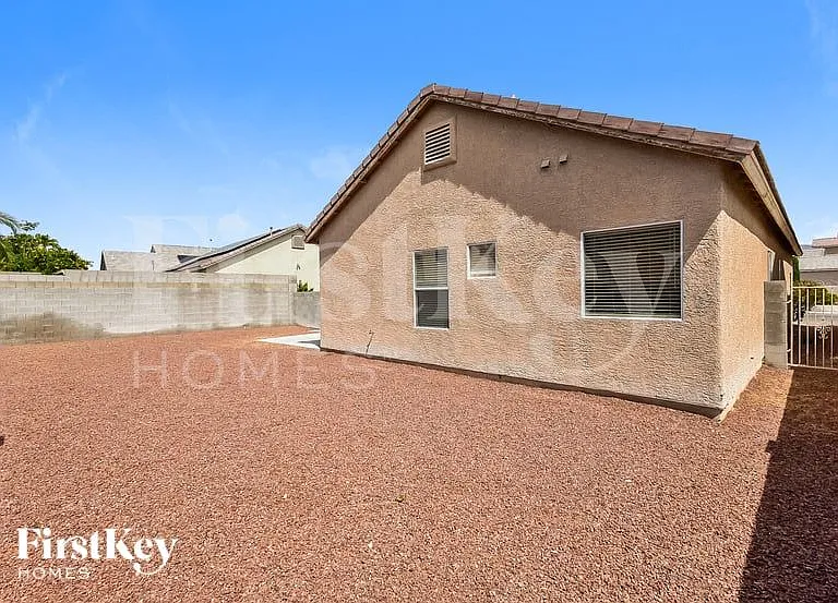1527 Paradise Reef Ave — Photo 14