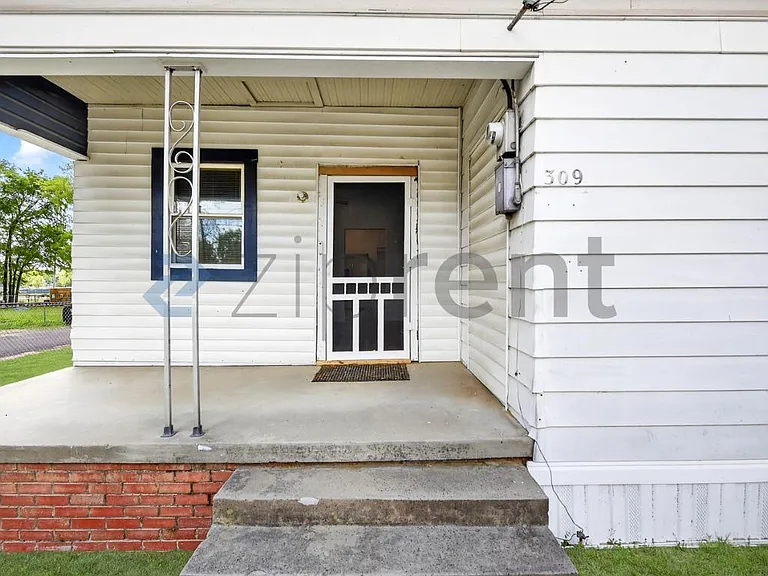 309 Park St — Photo 3