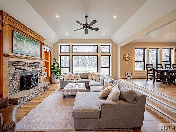 4th image of 4432 E 318 N