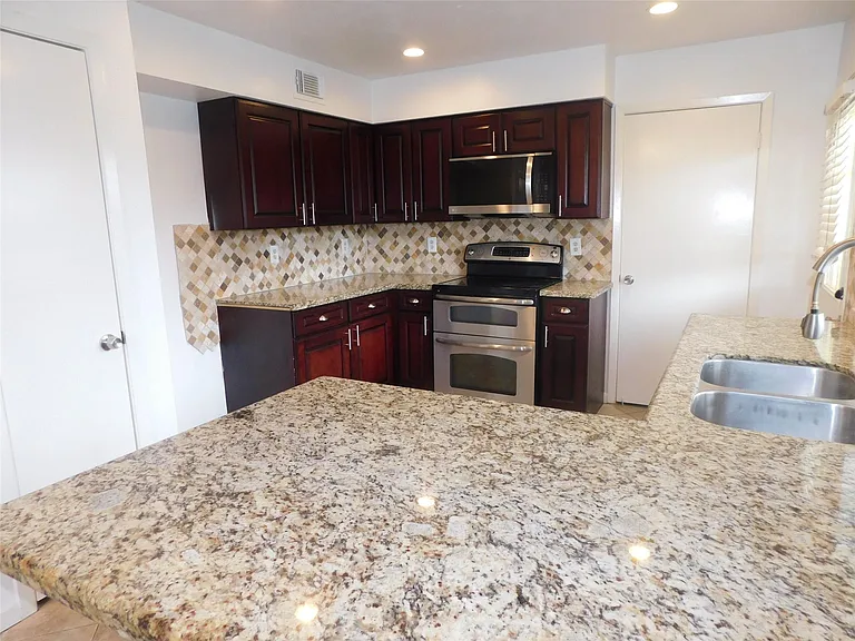 2754 Quarry Hill Rd — Photo 32