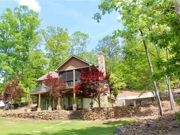 227 Kidd Cove Dr, Dadeville, AL 36853
