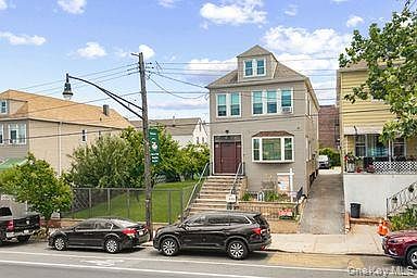 1st image of 930 Morris Park Avenue
