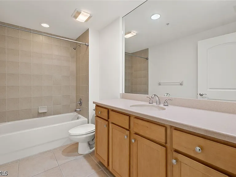 2090 W 1st St #810 — Photo 22