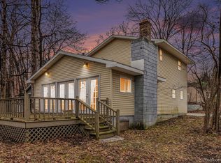 5767 Elvira, Pinckney, MI 48169