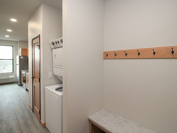 5th image of 618 Campanile Ave #519