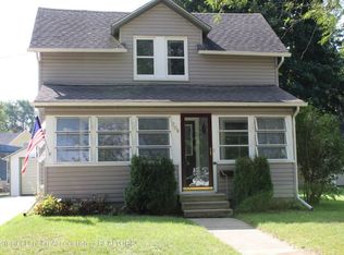 206 E Shaw St, Charlotte, MI