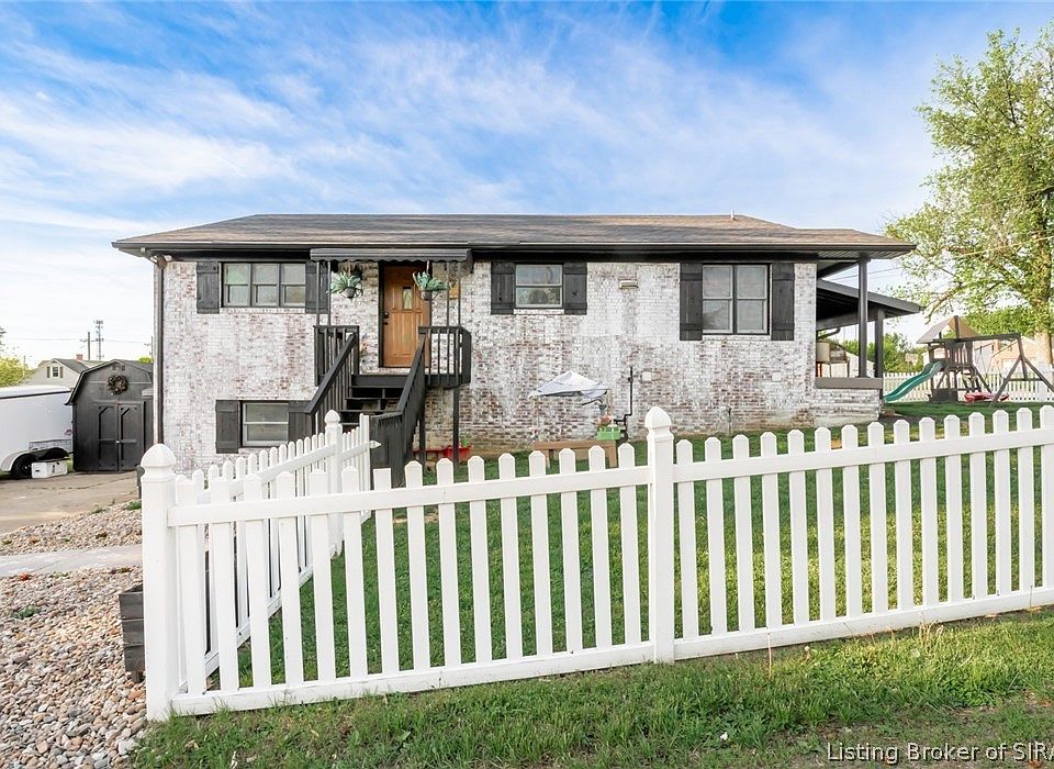 1st image of 2520 Elliott Avenue