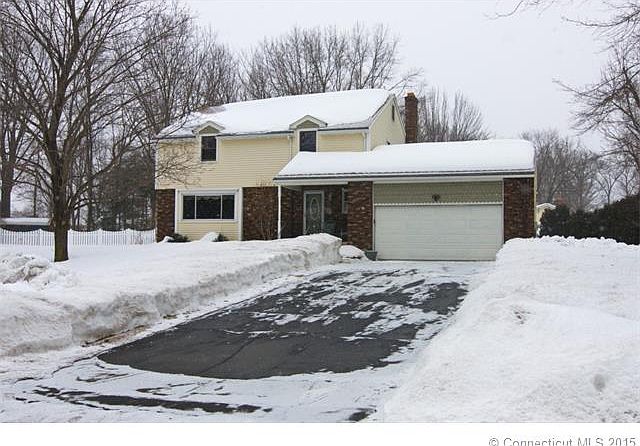 1st image of 12 Carey Ln