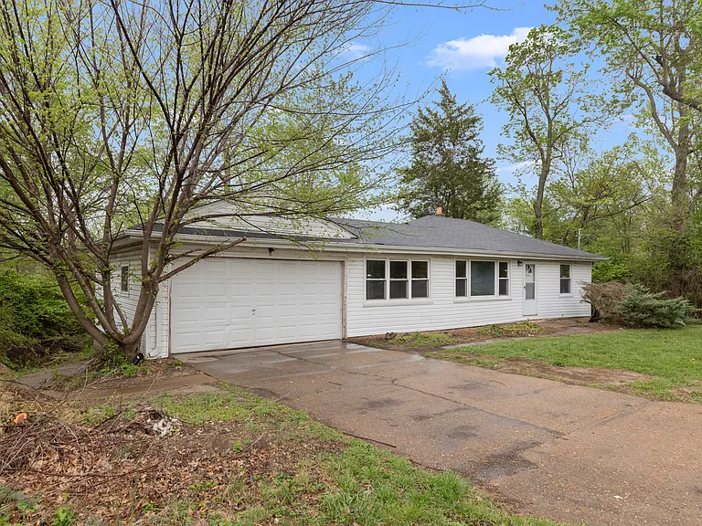9866 Nolte Ave — Photo 4