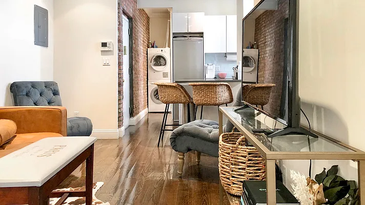 Rented by Dallien Realty Limited Liability Company | media 22