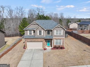 520 Ballyshannon Dr, Dacula, GA 30019