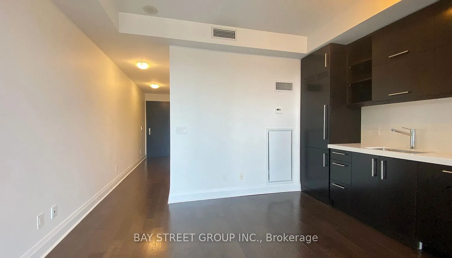 Studio, $2,050 — Photo 4