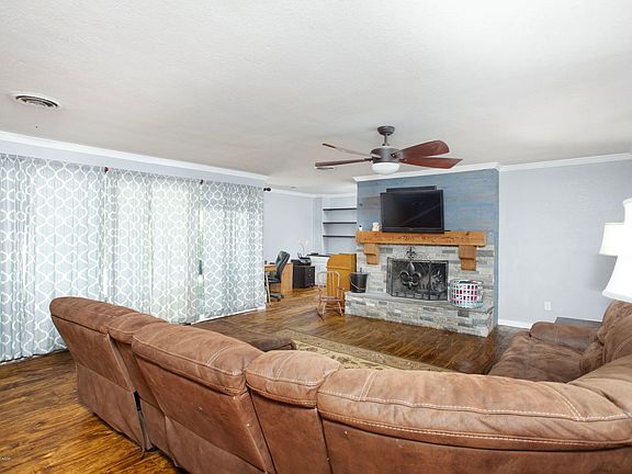 4th image of 6114 Dartmouth St