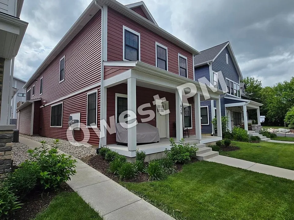 629 Fairview Ave #1
