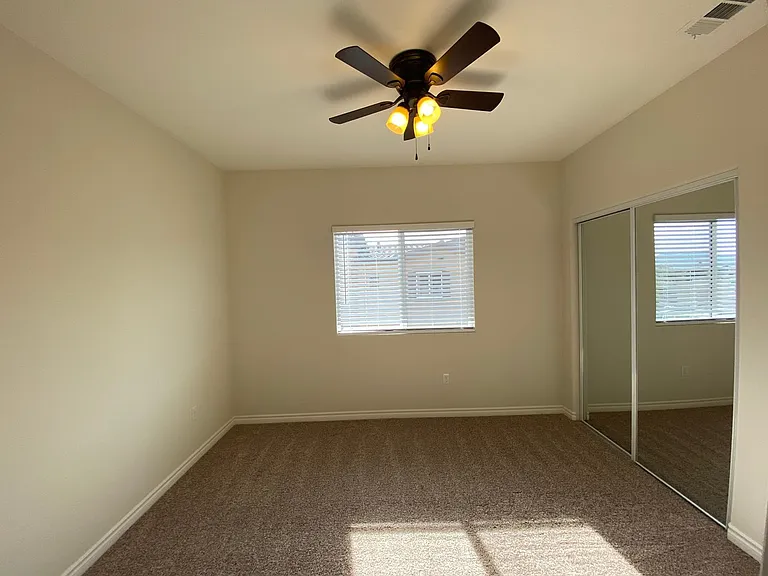 Santa Barbara Luxury Apartment Homes — Photo 45