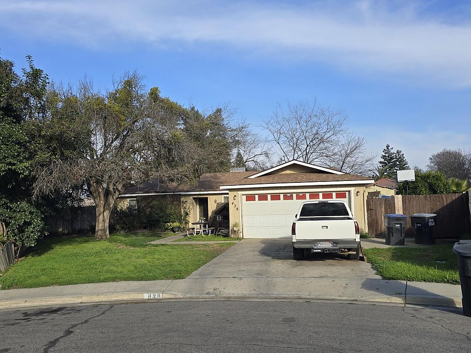 1st image of 438 E Oakridge Court