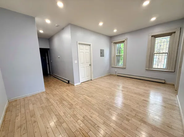 65 N 6th St #1, Newark, NJ 07107