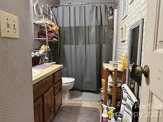 4th image of 5746 Carved Oak Cir
