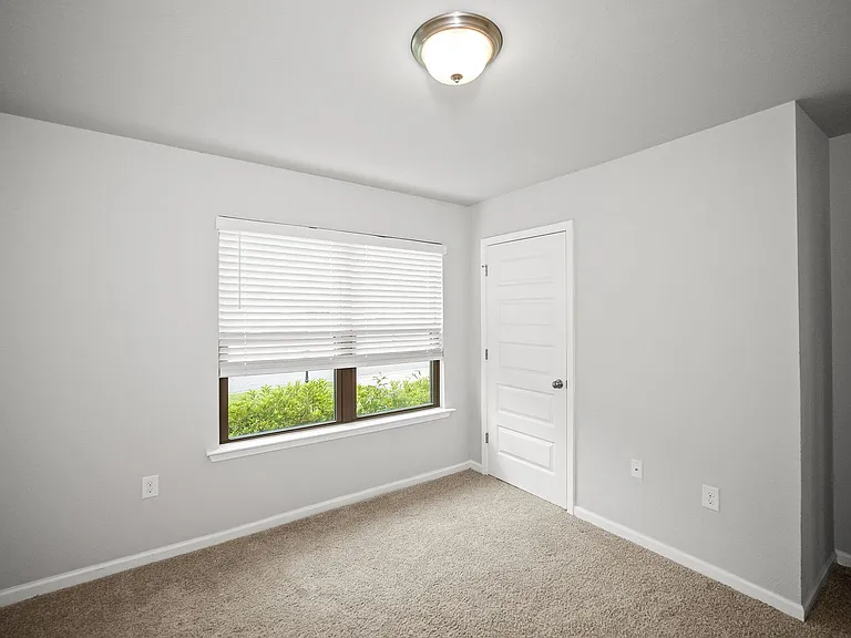 1487 Majesty Loop — Photo 25