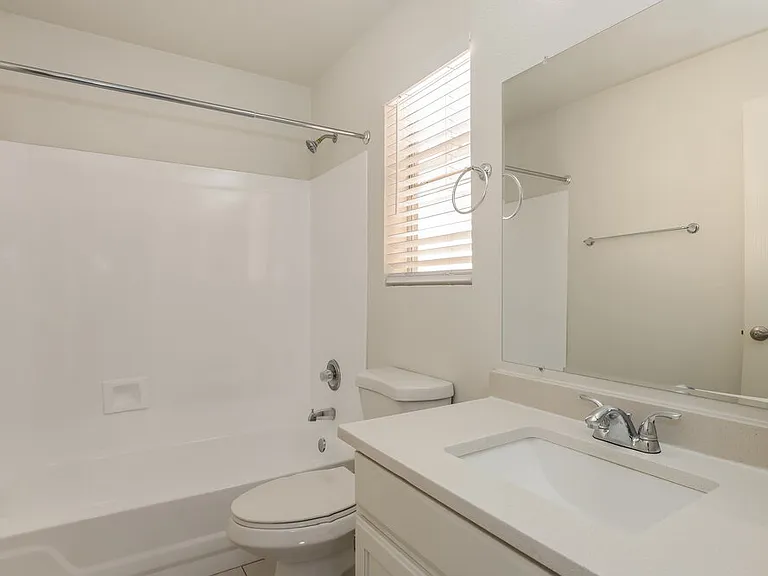 12218 W Cambridge Ave — Photo 14