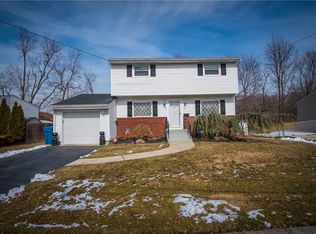 18 Piedmont Dr, Old Bridge, NJ