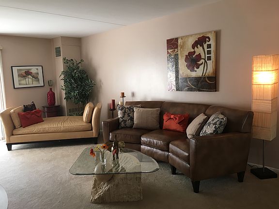 3rd image of 6340 Americana Dr APT 215