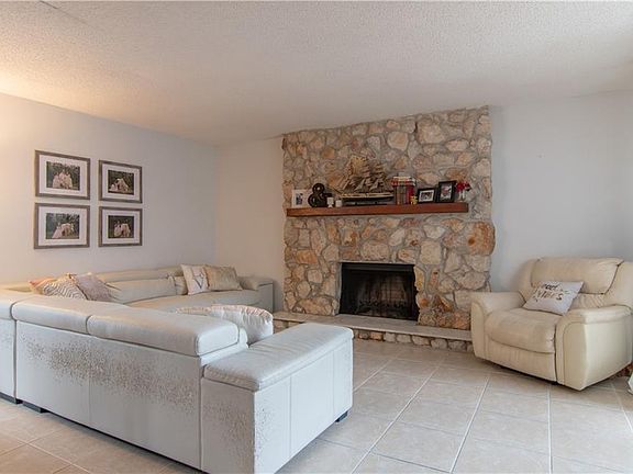 3rd image of 7530 Clearview Dr