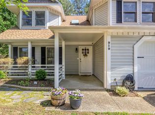 919 Belvoir Cir, Newport News, VA 23608