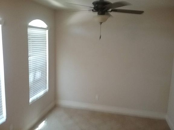 5th image of 399 E Main St