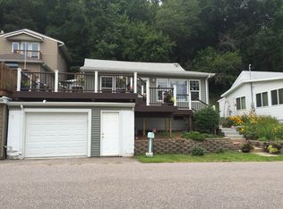 W10598 Tipperary Rd, Poynette, WI 53955