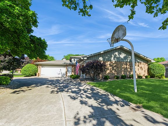 2nd image of 17258 Thornwood Dr