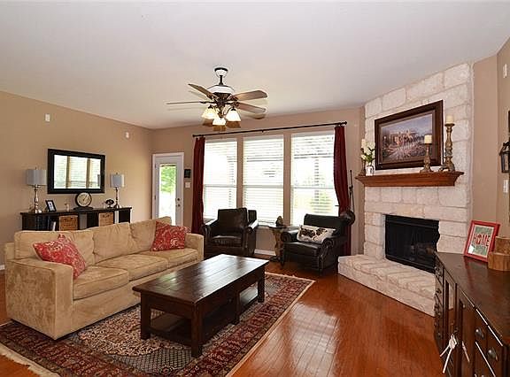 2nd image of 1433 Jordan Creek Ct