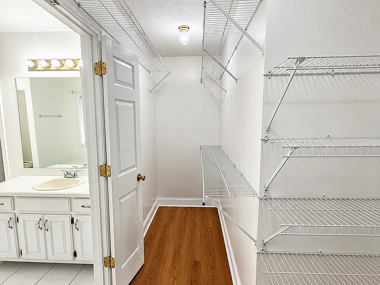 120 Oak Vista Ct — Photo 22