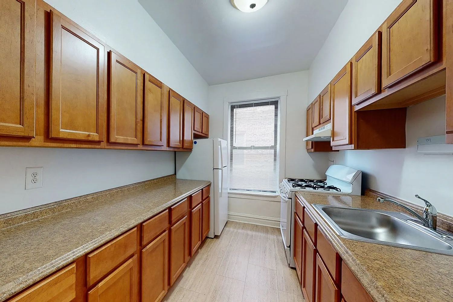 1101 E. Hyde Park Boulevard — Photo 3
