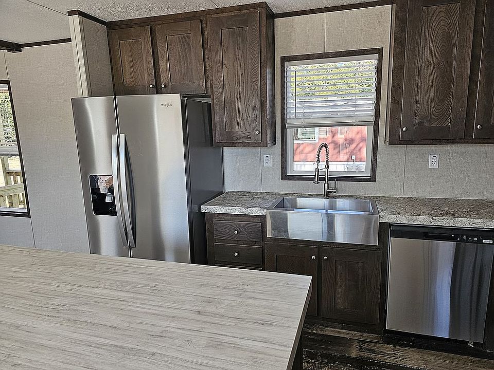 2nd image of 5275 Osage Dr