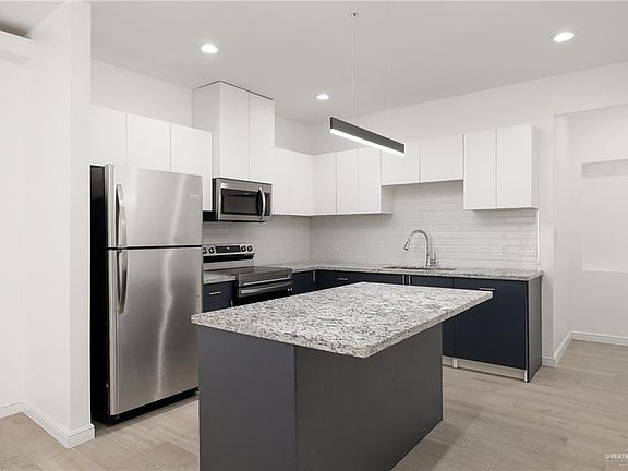 5th image of 901 Yuma Ave #600