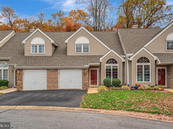 18 Grosvenor Ct, Wilmington, DE 19804
