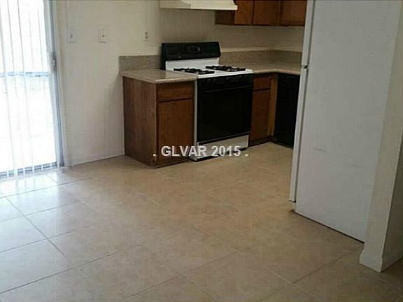 3rd image of 4313 Maneilly Dr