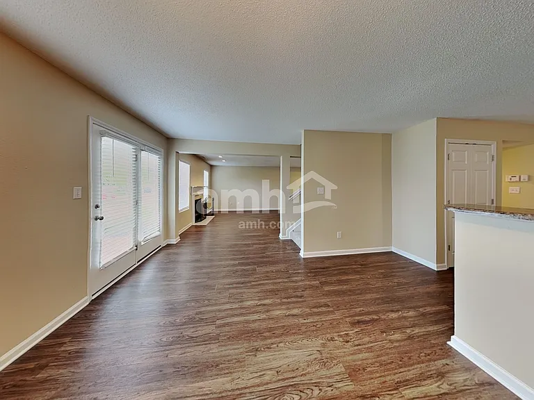 897 Sunvista Dr — Photo 5