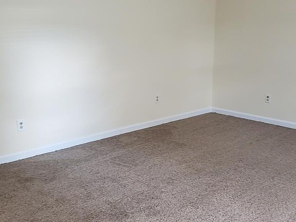 2nd image of 109 Heritage Dr