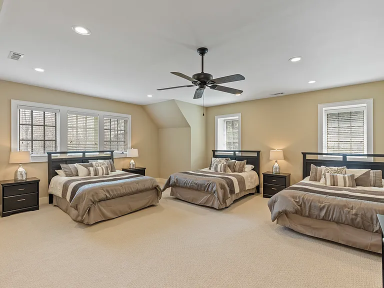 115 Falls Ct W — Photo 15
