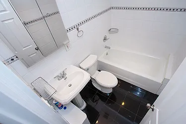 Rented by Rita S Citrin, LREB