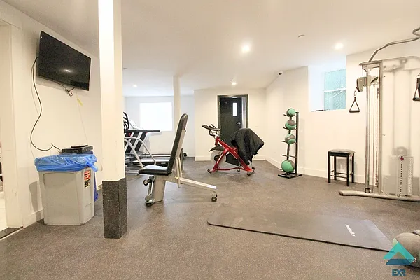 Rented by EXR | media 23