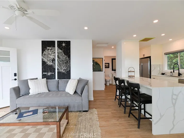 428 Monterey Ln #C — Photo 3