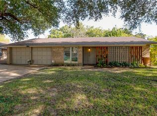 915 Hadrian St, Irving, TX 75062